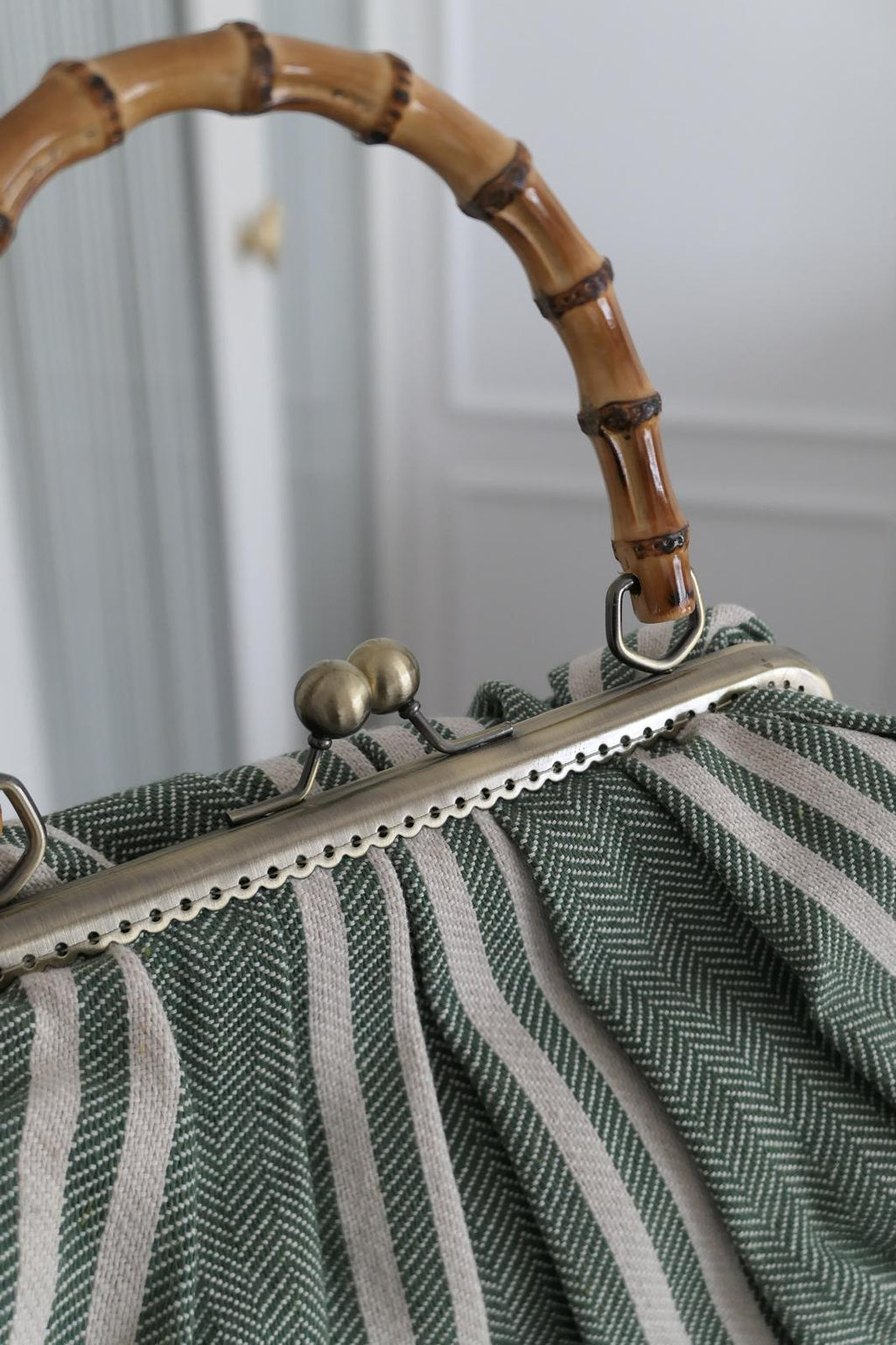 Bolso Pouch con Aza Bambú Rayas Verde